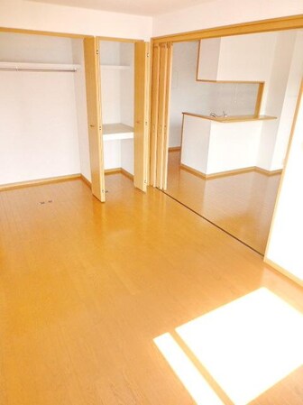 パインヒルズ参番館の物件内観写真